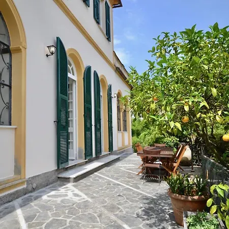 Riviera - 5 Min Walking From *