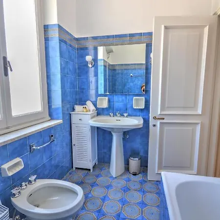 Riviera - 5 Min Walking From Villa Rapallo