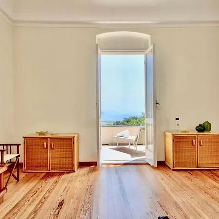 Riviera - 5 Min Walking From *