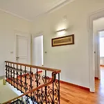 Riviera - 5 Min Walking From *